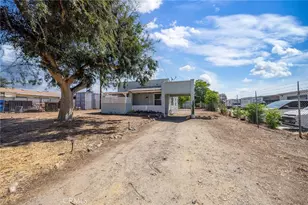 28 S Vista Pl, Upland, CA 91786 - Photo 3