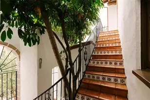 2050 N Las Palmas Ave, Los Angeles, CA 90068 - Photo 3
