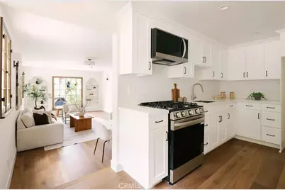 2050 N Las Palmas Avenue, Los Angeles, CA 90068 - Photo 23