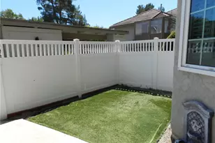 24393 Hillsdale, Laguna Hills, CA 92653 - Photo 17