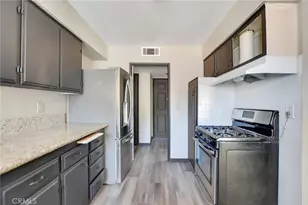 27086 Wentworth Dr, Sun City, CA 92586 - Photo 11