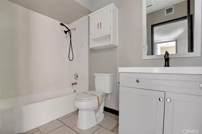 27086 Wentworth Drive, Sun City, CA 92586 - Photo 21