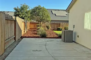 10118 Alondra Dr, Bakersfield, CA 93311 - Photo 9