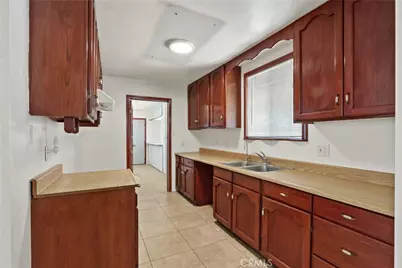 12404 Poinsettia, El Monte, CA 91732 - Photo 11