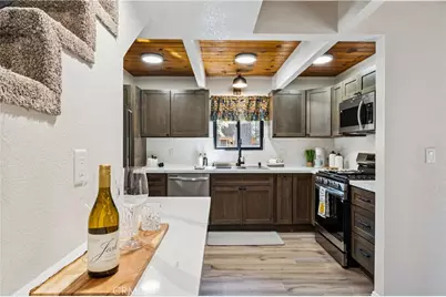 904 Angeles, Big Bear City, CA 92314 - Photo 11