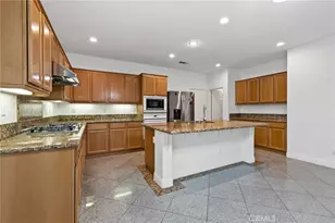 7251 Blue Crab Ct, Eastvale, CA 92880 - Photo 5