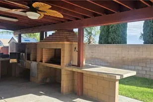2633 W Loma Vista Dr, Rialto, CA 92377 - Photo 1