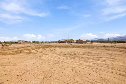 7323 Woodcliff Street, Phelan, CA 92371 - Photo 31