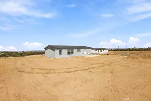 7323 Woodcliff St, Phelan, CA 92371 - Photo 33