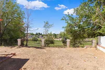 13850 Dahlgren Drive, Victorville, CA 92395 - Photo 45