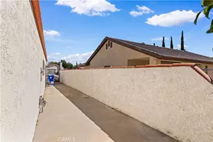 13850 Dahlgren Dr, Victorville, CA 92395 - Photo 43