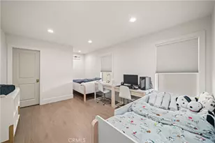 13321 Bubbling Well Rd, Tustin, CA 92780 - Photo 27