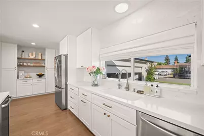 13321 Bubbling Well Road, Tustin, CA 92780 - Photo 11