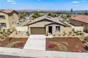 15220 Dawning Ct, Lake Elsinore, CA 92530 - Photo 3
