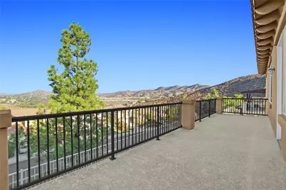 7 Plaza Valenza, Lake Elsinore, CA 92532 - Photo 31