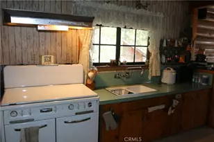 801 Edgemoor, Big Bear Lake, CA 92315 - Photo 11
