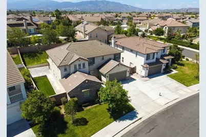 14271 Rolling Stream Place, Eastvale, CA 92880 - Photo 3
