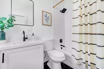 923 E 85th, Los Angeles, CA 90001 - Photo 17