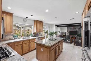 20224 Chapter, Woodland Hills, CA 91364 - Photo 5
