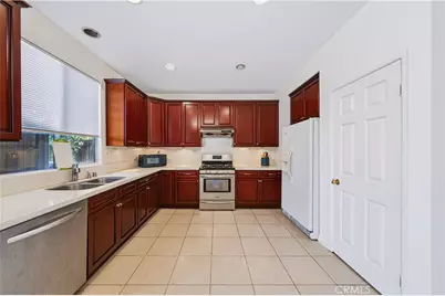 2 Safeguard Place, Irvine, CA 92602 - Photo 3