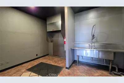 10759 Magnolia Avenue #LMN, Riverside, CA 92505 - Photo 11