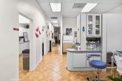 125 W Route 66, Glendora, CA 91740 - Photo 15