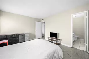 700 W La Veta, Orange, CA 92868 - Photo 19