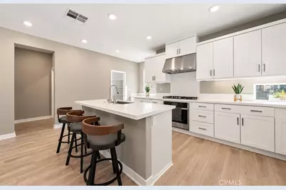 253 Waypoint, Tustin, CA 92782 - Photo 3