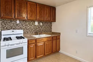 10878 Crowther Ln, Cherry Valley, CA 92223 - Photo 11