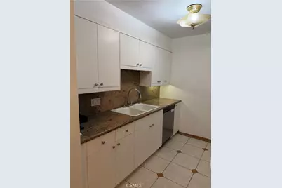 15344 Weddington, Van Nuys, CA 91411 - Photo 5