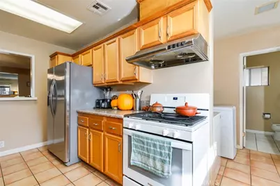 270 E Puente, Covina, CA 91723 - Photo 15