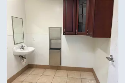 1458 W Holt Avenue #B, Pomona, CA 91768 - Photo 5
