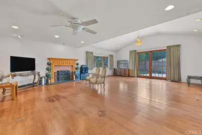 10602 Courson, Stanton, CA 90680 - Photo 9