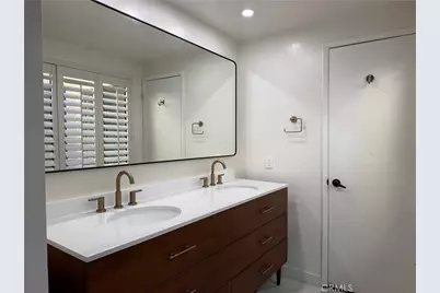 2520 Ruhland Avenue #B, Redondo Beach, CA 90278 - Photo 17