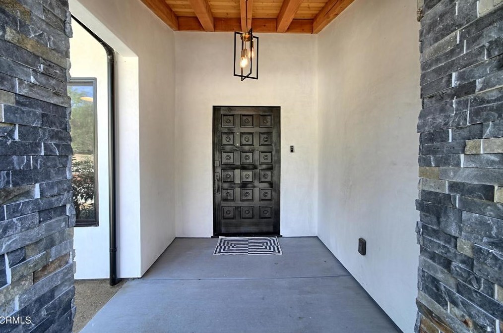 1226 Calle Aurora, Camarillo CA  93010-8438 exterior