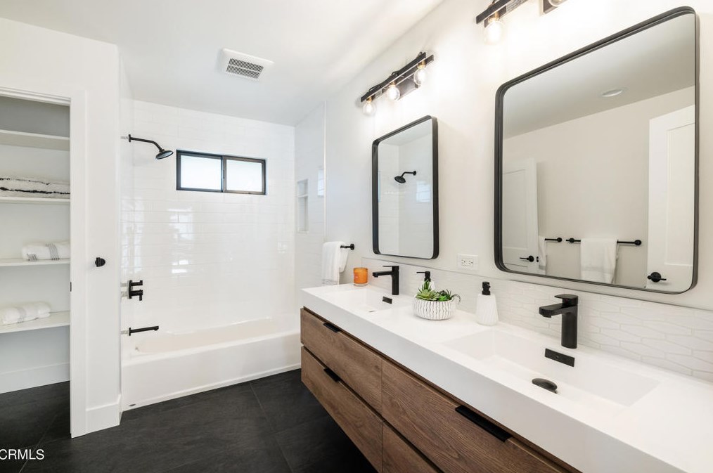 1226 Calle Aurora, Camarillo CA  93010-8438 exterior