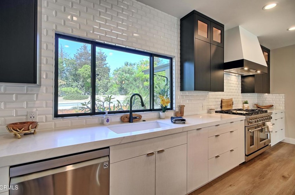 1226 Calle Aurora, Camarillo CA  93010-8438 exterior