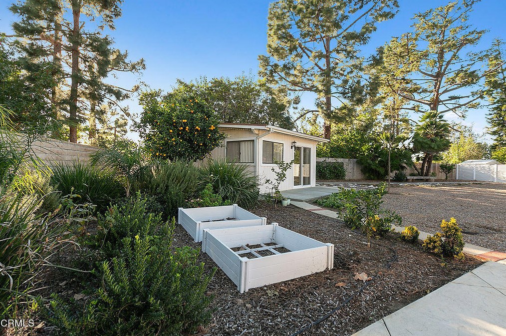 1793 Calle Rocas, Camarillo CA  93010-8427 exterior