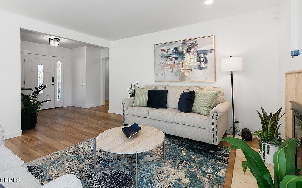 1793 Calle Rocas, Camarillo CA  93010-8427 exterior