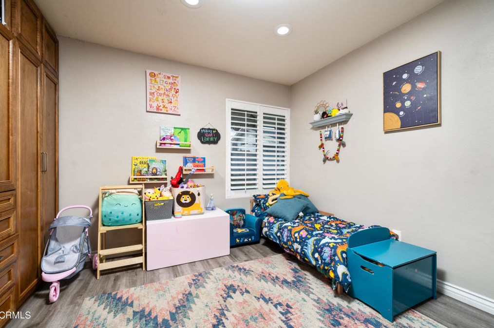 1345 Maxwell Ln, Upland CA  91786-7013 exterior