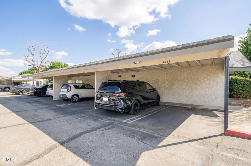 1345 Maxwell Ln, Upland CA  91786-7013 exterior