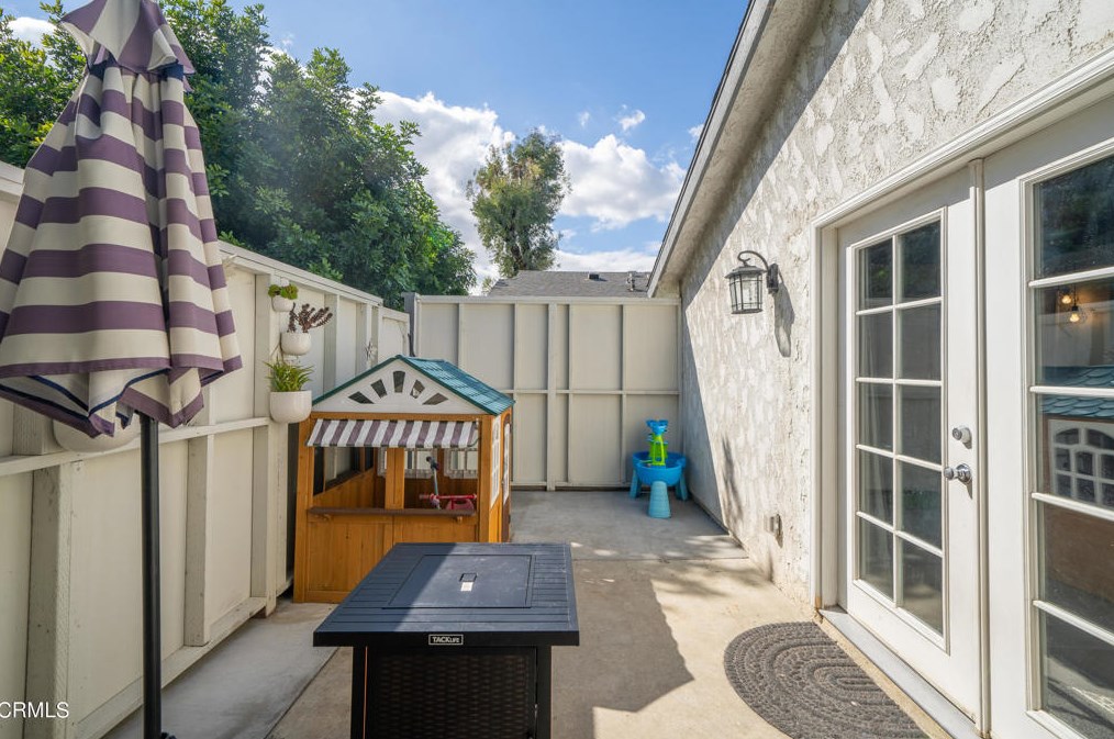 1345 Maxwell Ln, Upland CA  91786-7013 exterior