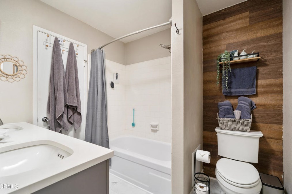 1345 Maxwell Ln, Upland CA  91786-7013 exterior