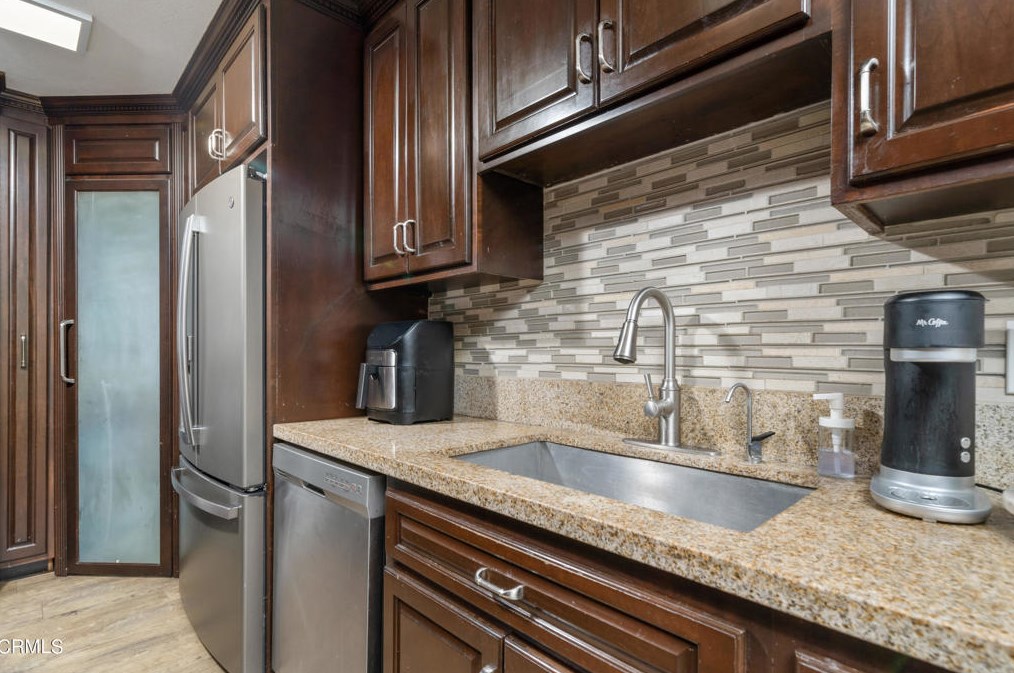1345 Maxwell Ln, Upland CA  91786-7013 exterior