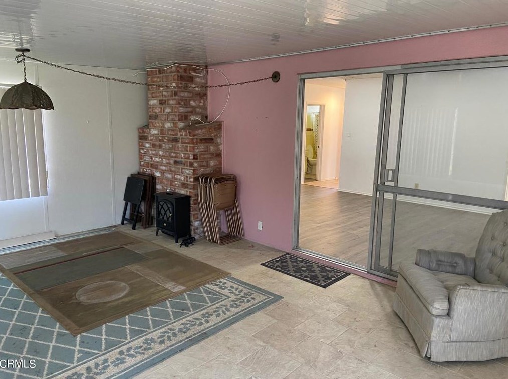 3611 E St, Oxnard CA 93033-6055 exterior