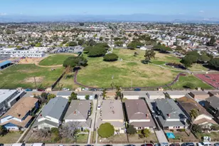 341 Cuesta Del Mar Dr, Oxnard, CA 93033 - Photo 19