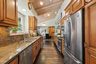 2547 Stokes Canyon Rd, Calabasas, CA 91302 - Photo 13