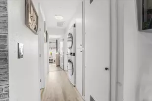 717 Thoreau Ln Ln, Ventura, CA 93003 - Photo 17