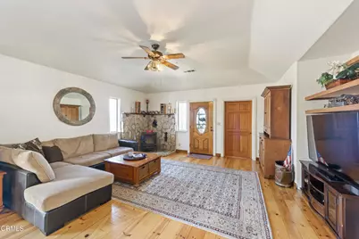 390 E Highland Hills Drive, Camarillo, CA 93010 - Photo 21