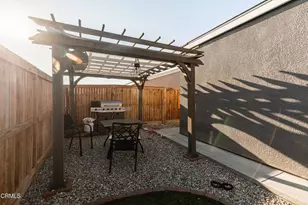 3305 Lilac Vw Ct, Shafter, CA 93263 - Photo 3